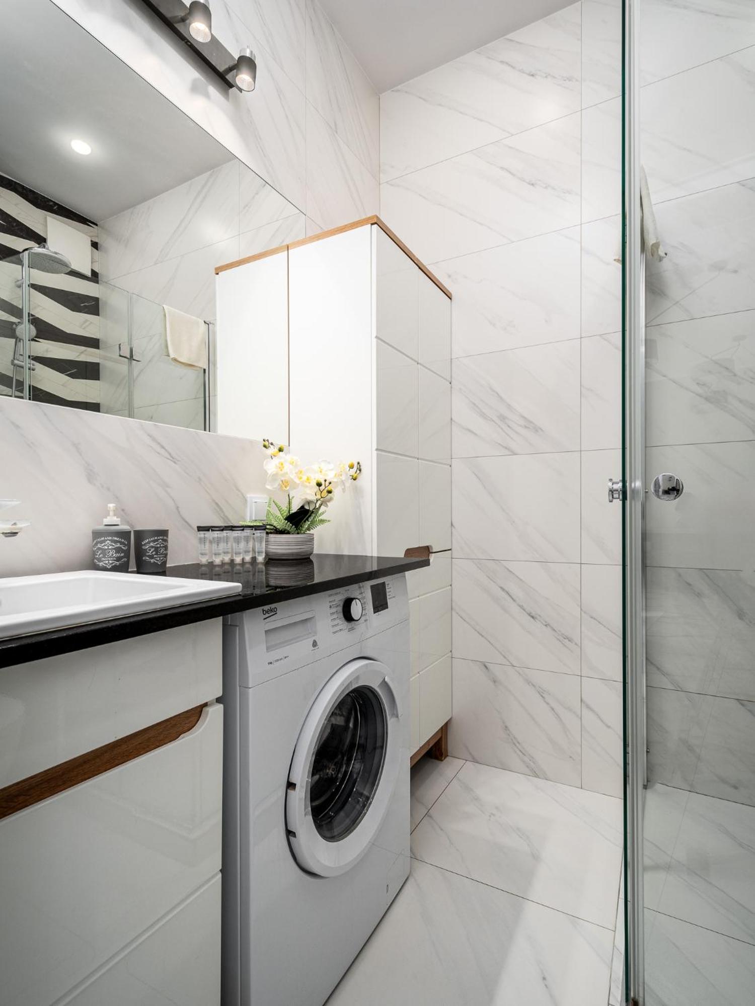 Prymasa Tysiaclecia 83A Separate Bedroom Free Garage By Perfect Apart 634 Warsawa Bagian luar foto